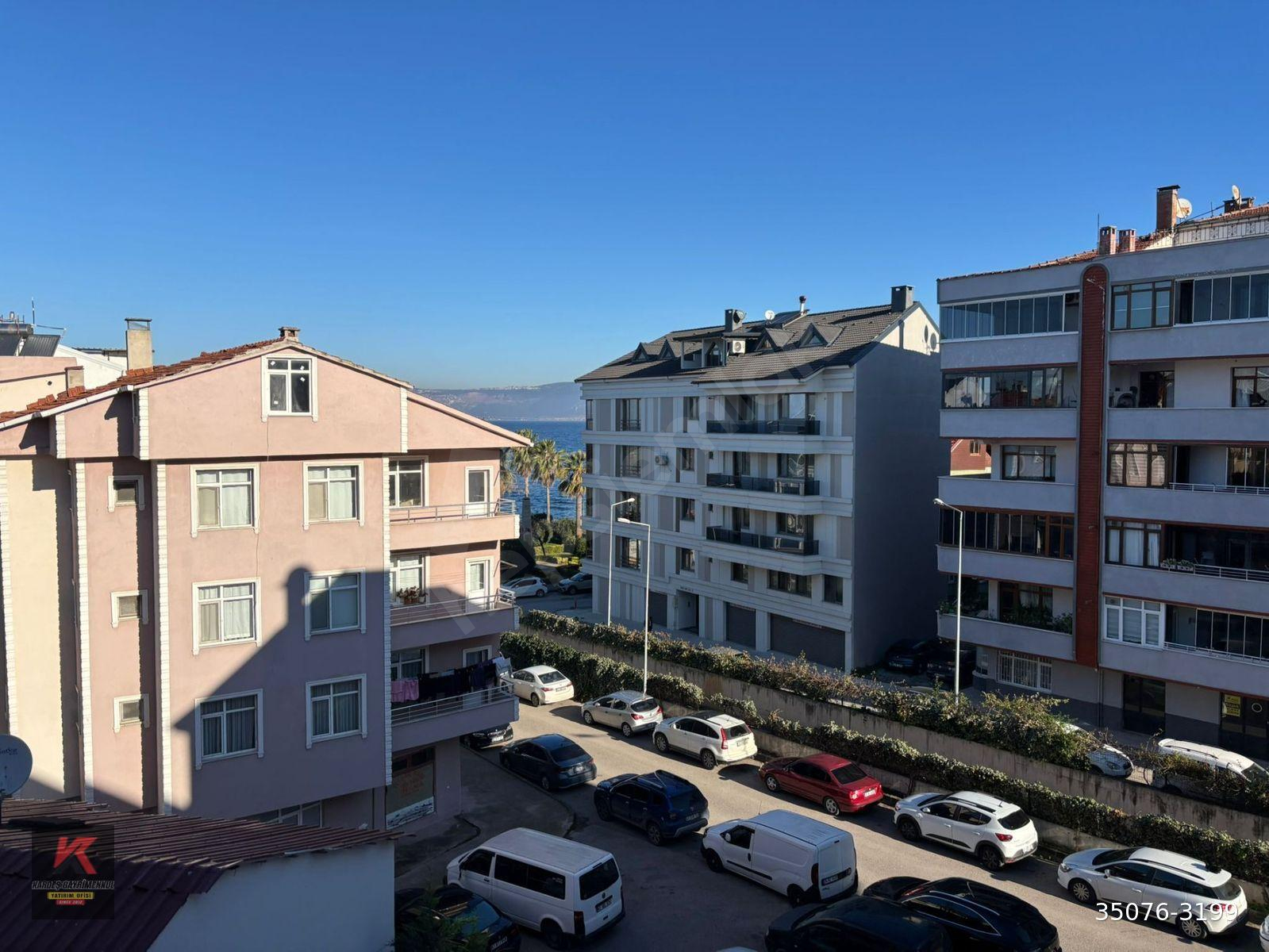KARDEŞ’TEN | ŞEHİR MERKEZİ VE SAHİLE YÜRÜME MESAFESİNDE 2+1 SATILIK DAİRE