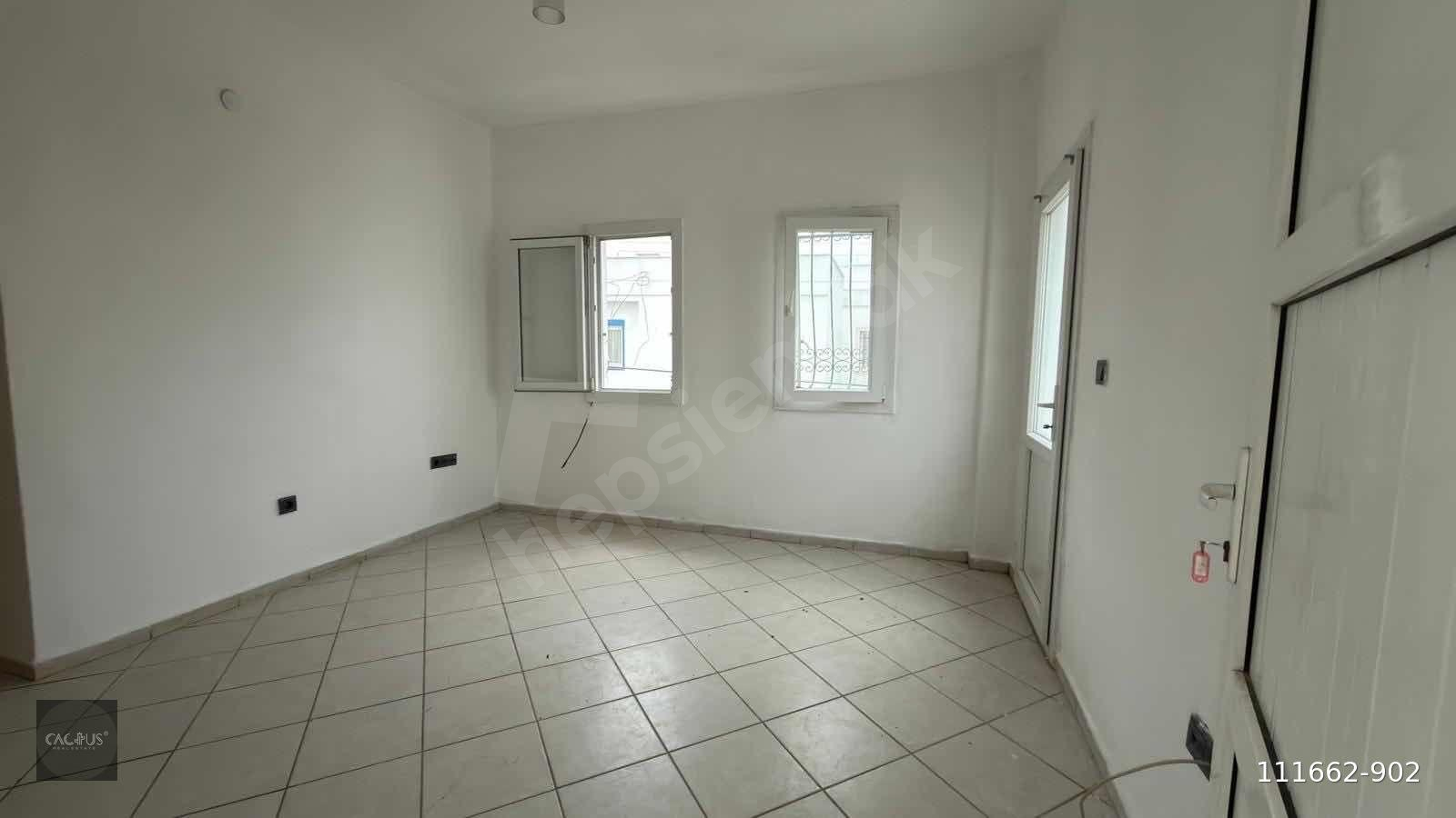 Bodrum Eskiçeşme Marinaya 100mt 1+1 Üst Kat Kiralık Daire