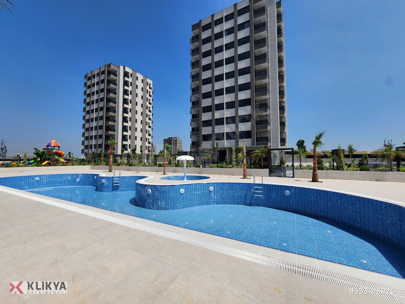 ESRA AKKAYADAN SOSYAL DONATILI SİTEDE 3+1 KİRALIK DAİRE