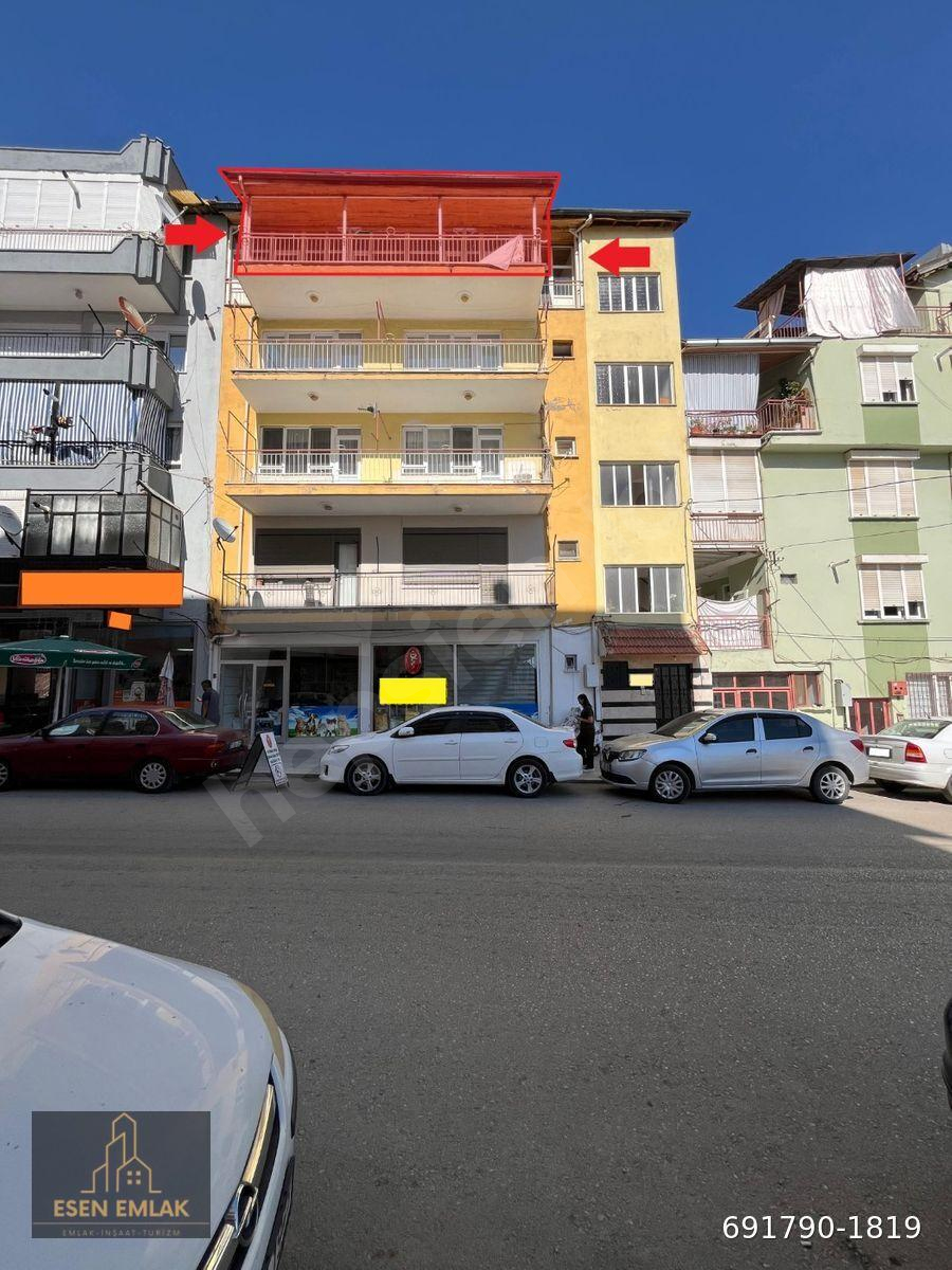 ANTALYA ELMALI MERKEZİ KONUMDA, GENİŞ BALKONLU VE FERAH 1+1 DOĞALGAZLI KİRALIK DAİRE