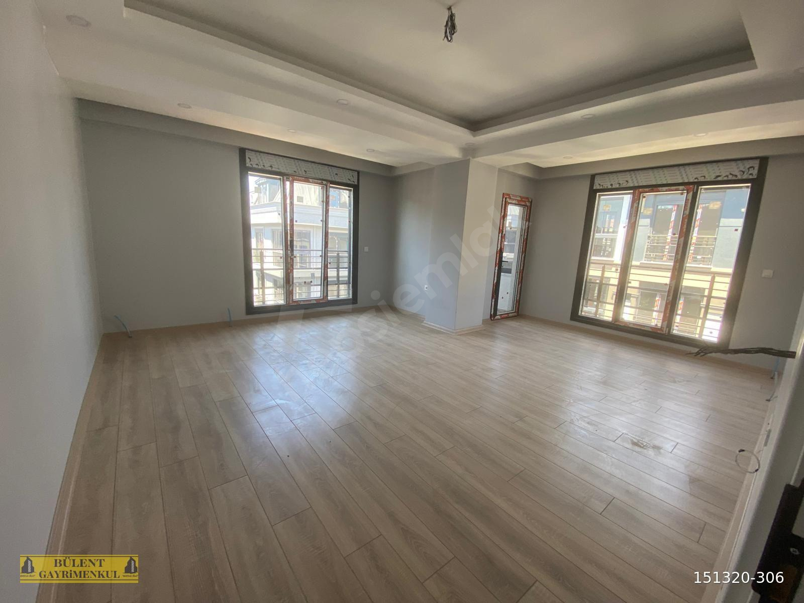 Bahçelievler'de Sıfır 4+2 Daire, 190m², Kapalı Otoparklı, Dublks