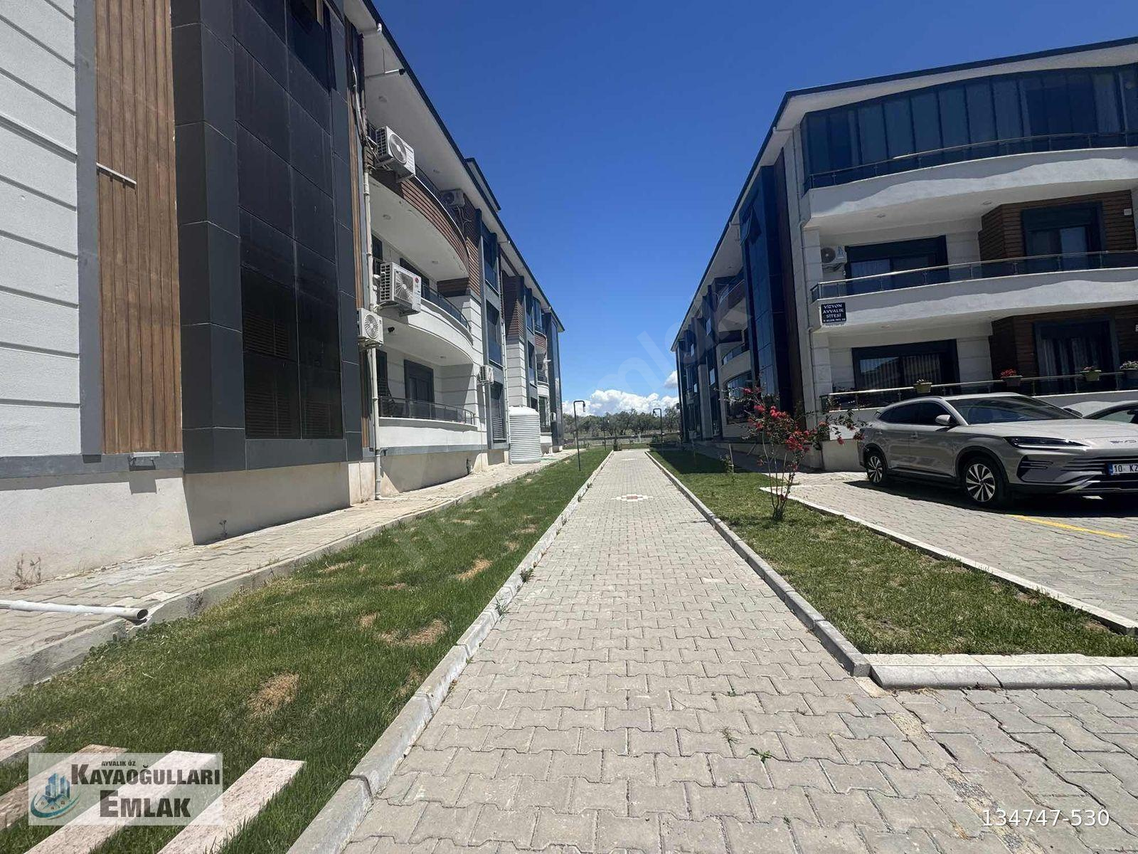 Ayvalık Özkayaoğulları emlak tan kiralık daire 3 + 1