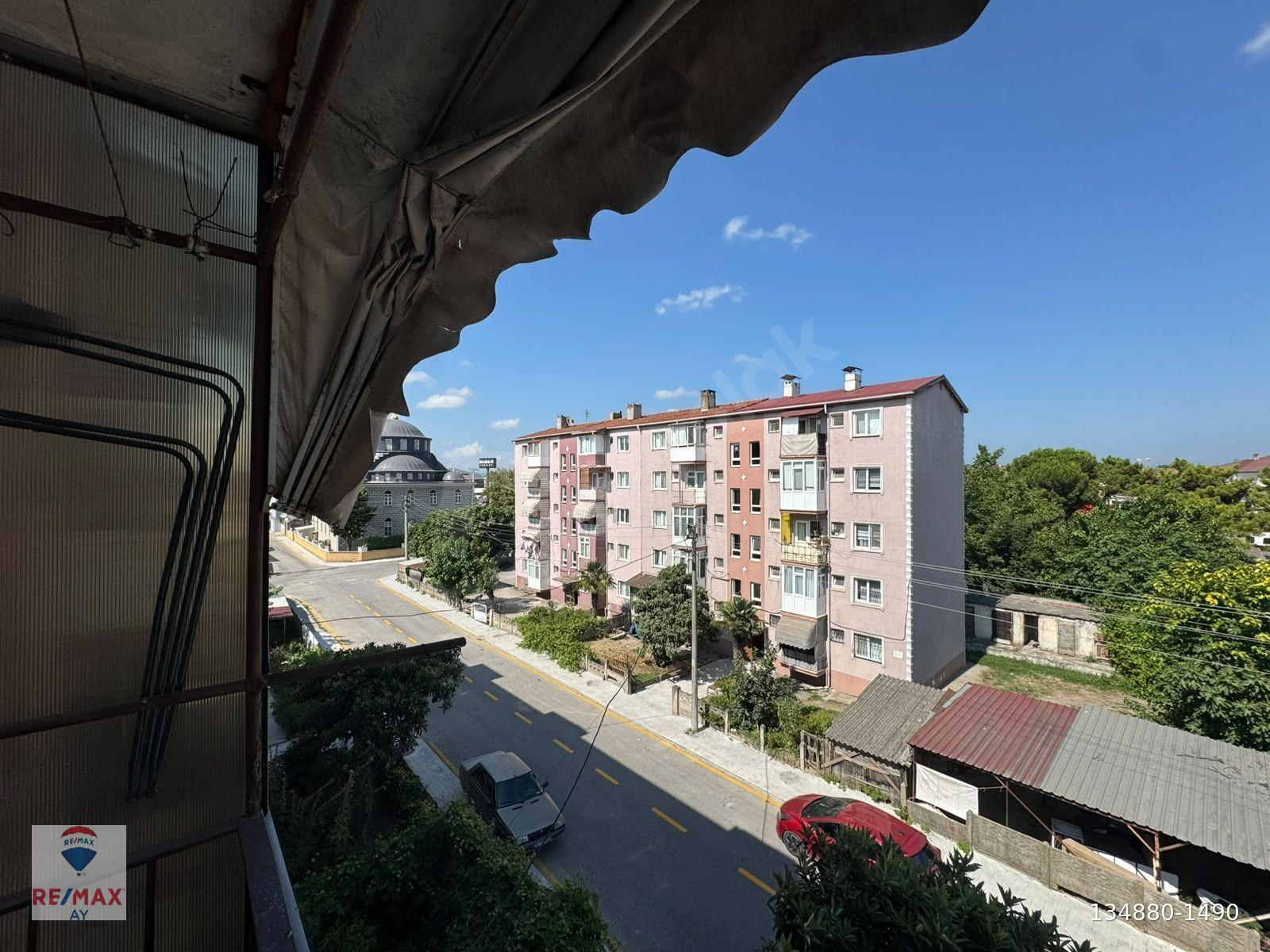 RE/MAX AY'DAN SAKARYA OZANLAR MAHALLESİ'NDE KİRALIK 2+1 DAİRE