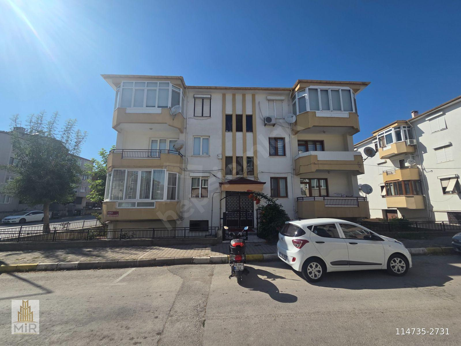 MİR'DEN Bahçelievler'de Satılık 3+1 Daire 140m² Brüt Cadde Üzeri