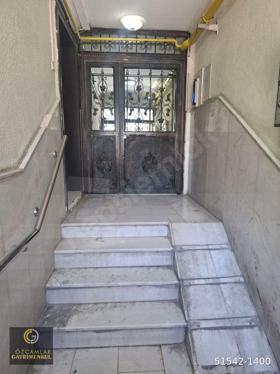 BAYRAKLI KİRALIK DAİRE CADDE