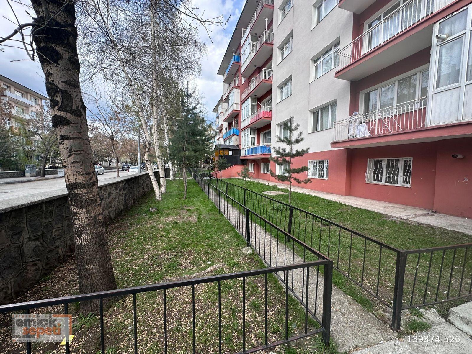 YENİŞEHİR'DE İÇİ YAPILI OTURUMA HAZIR ARA KAT KİRALIK 3+1 DAİRE