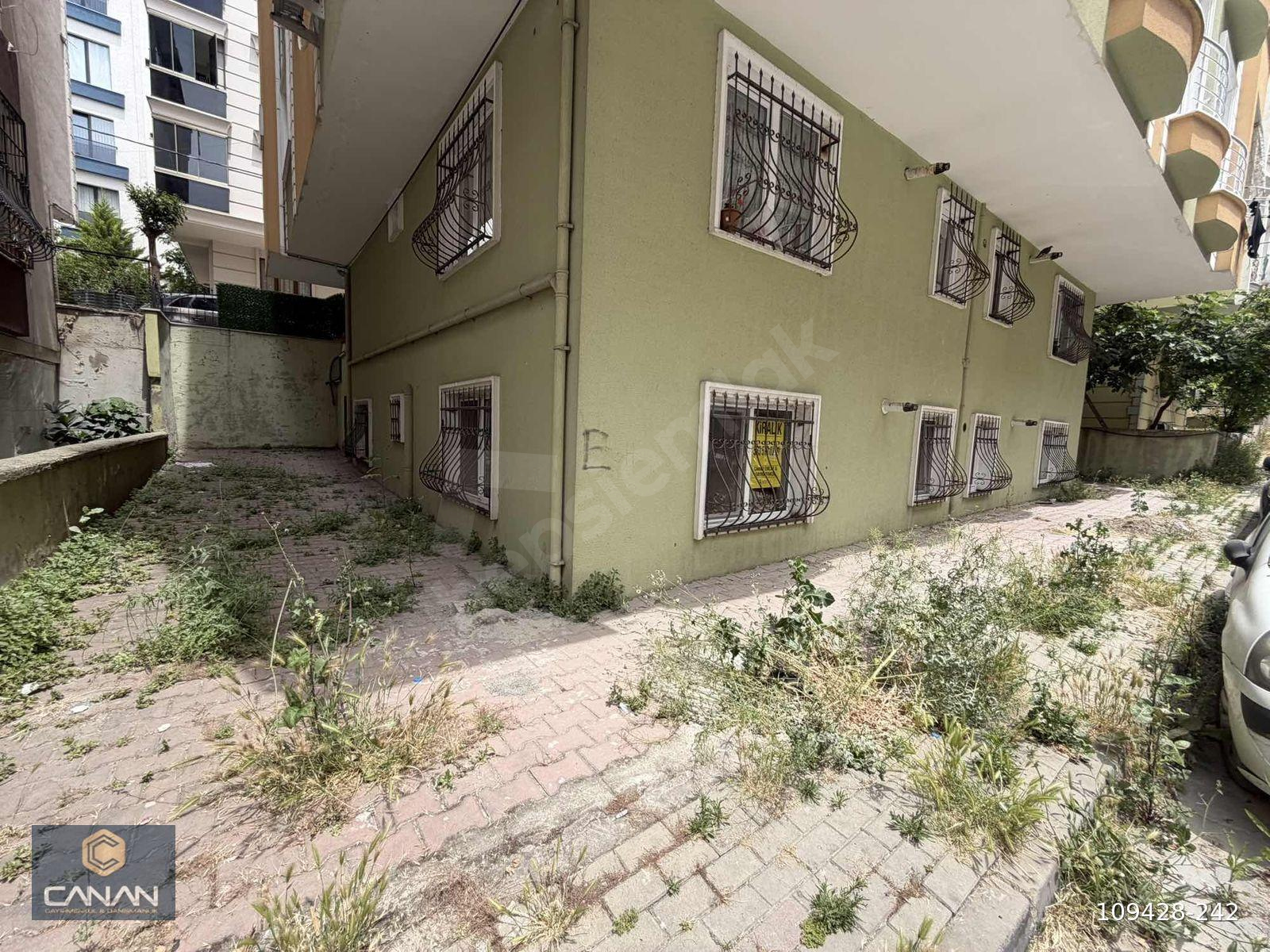 AVCILAR MERKEZ VE SAHİLE YAKIN 2+1 70 M2 BAHÇE KATI KİRALIK