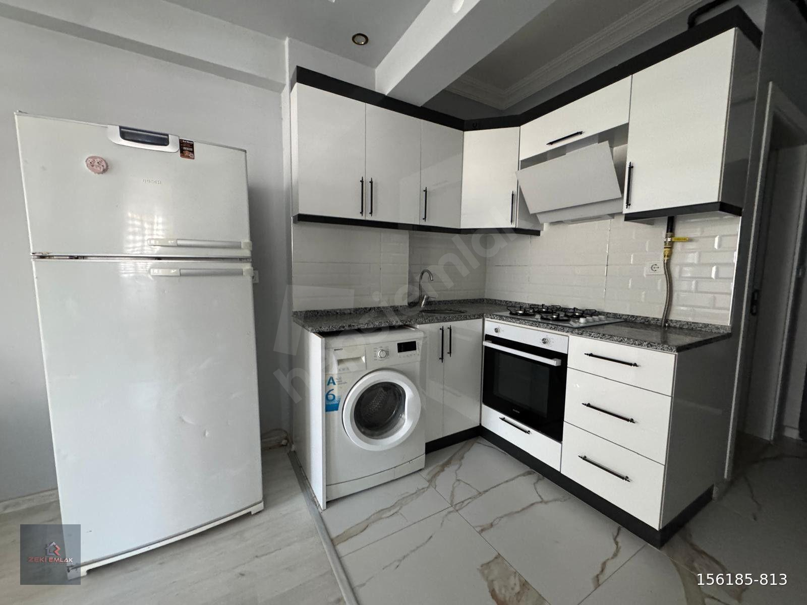 ZEKİ EMLAK'TAN MURADİYE MH. CADDE ÜSTÜNDE KİRALIK 1+1 EŞYALI DAİRE