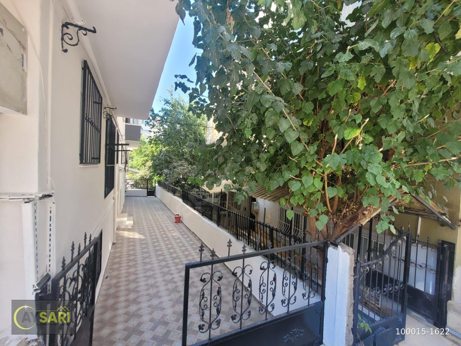 AYSARIDAN EKREM GÜER SOKAKTA CADDE USTU KİRALIK 3+1