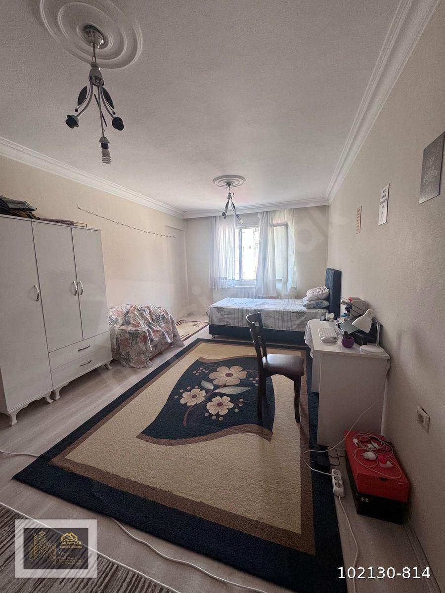 ORHANGAZİ ÇARŞININ TAM GÖBEĞİN DE SATILIK 3+1 DAİRE