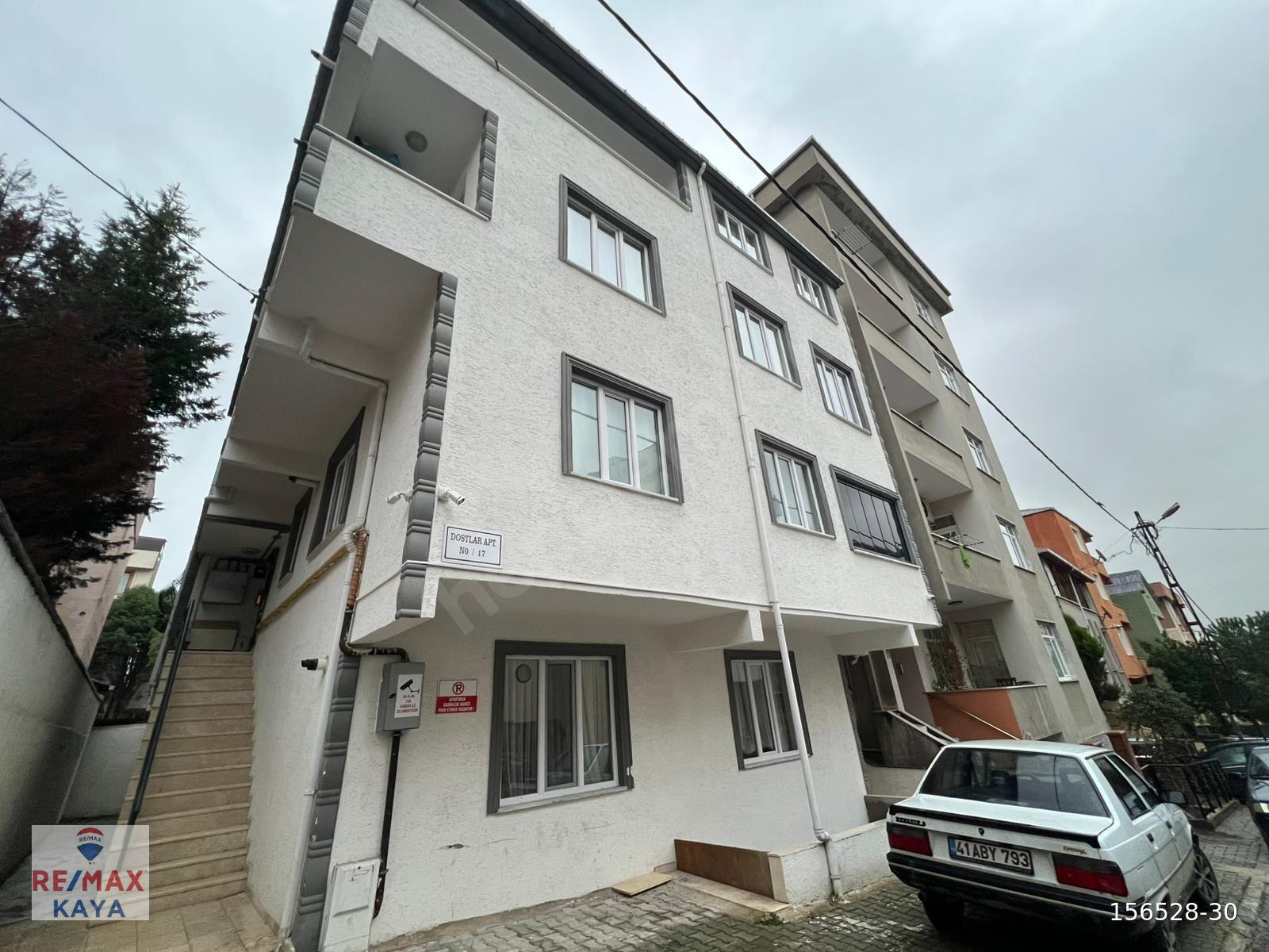 PENDİK İÇ&DIŞ YENİLENMİŞ MASRAFSIZ HAVAALANINA YAKIN FIRSAT 2+1 SATILIK DAİRE