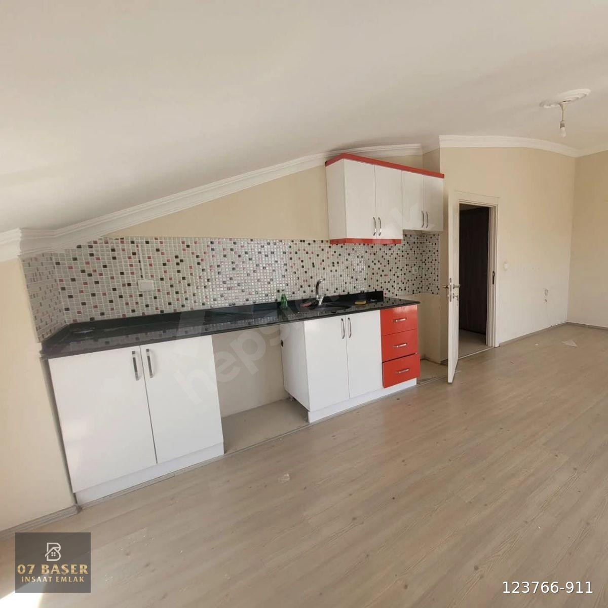 AHATLI DİŞ HAST.KARŞISI 1+1 TERASLI ASANSÖRLÜ AÇIK MUTFAK DAİRE