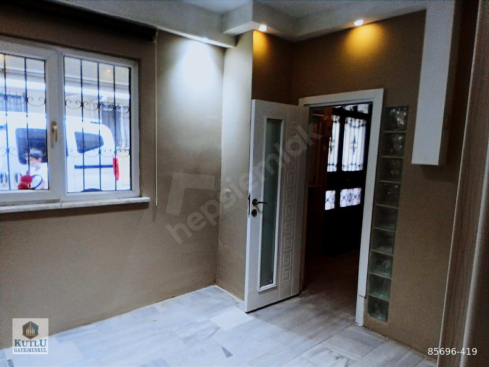 YENİBOSNADA BEŞYOLDA HOMEOFİSE UYGUN 1+1 SATILIK DAİRE