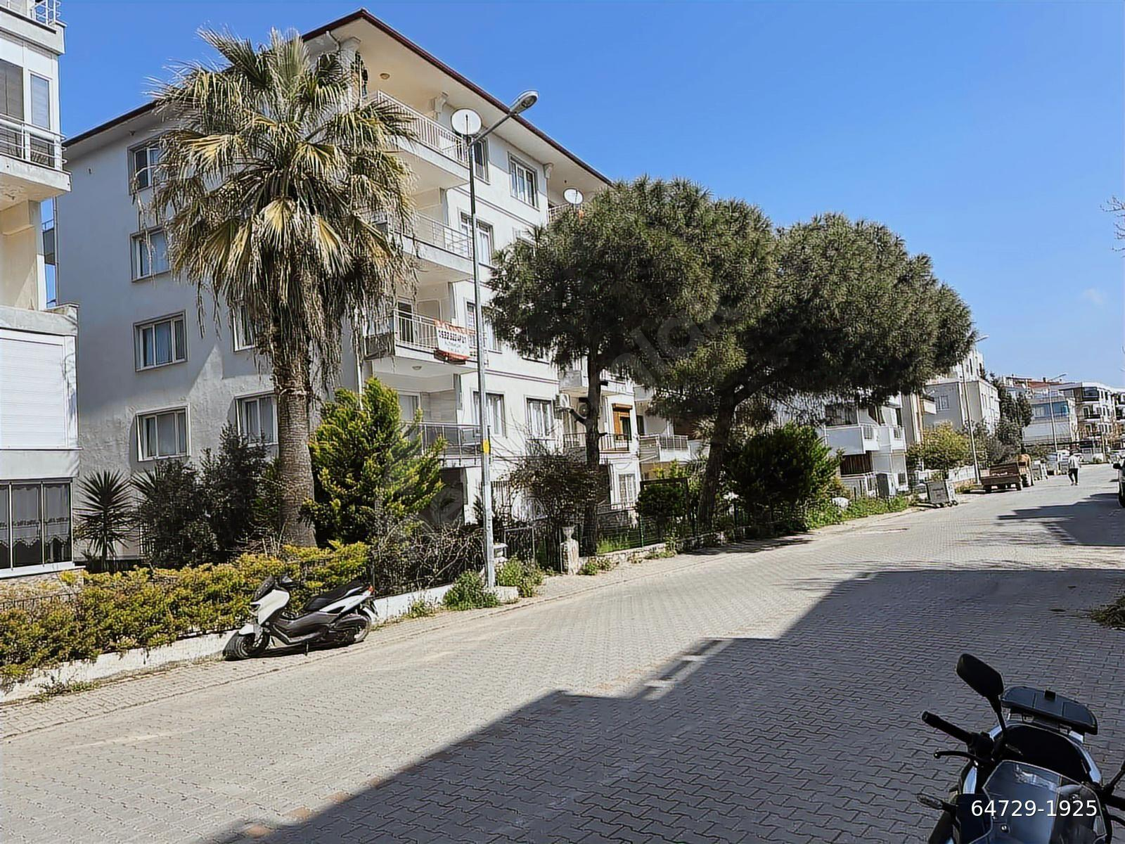Altınkum Emlak'tan en nezih lokasyonda 90m2 2+1 yazlık