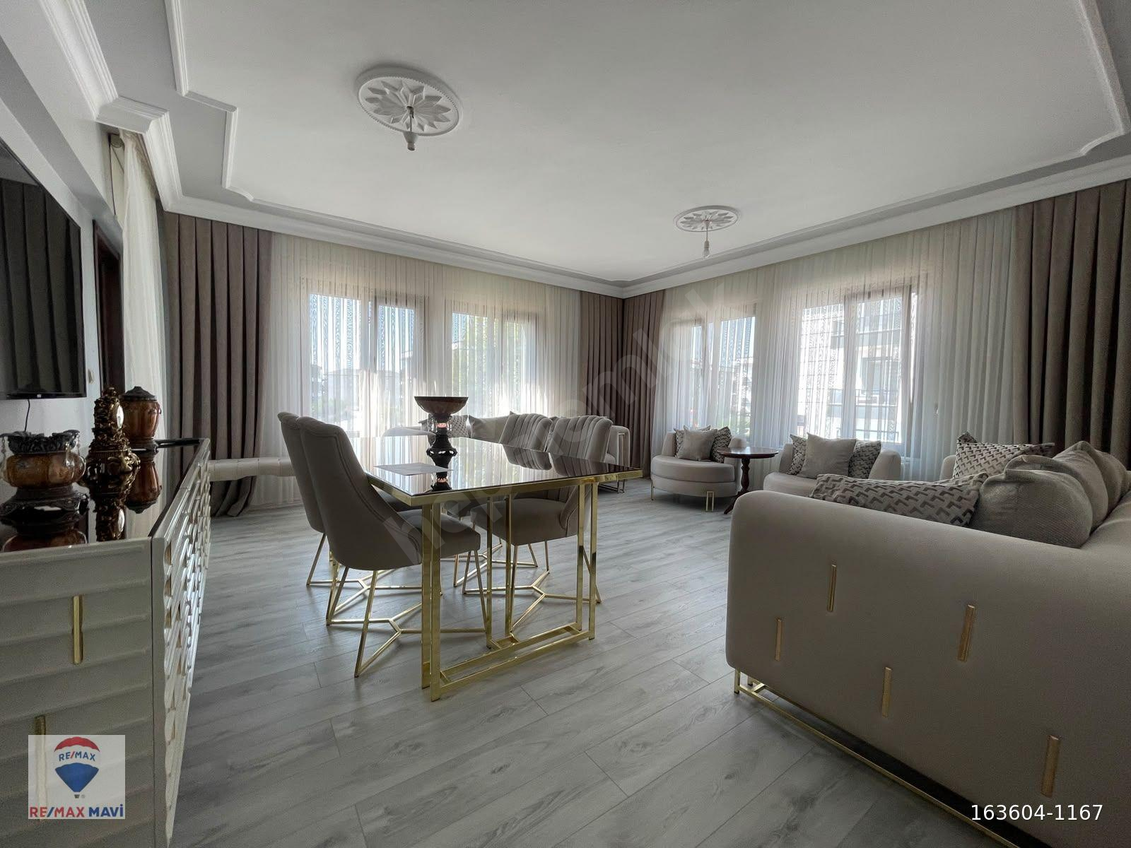 REMAX MAVİ'DEN SERDİVAN YAZLIKTA SİTE İÇİ 3+1 DAİRE | 3 BALKON