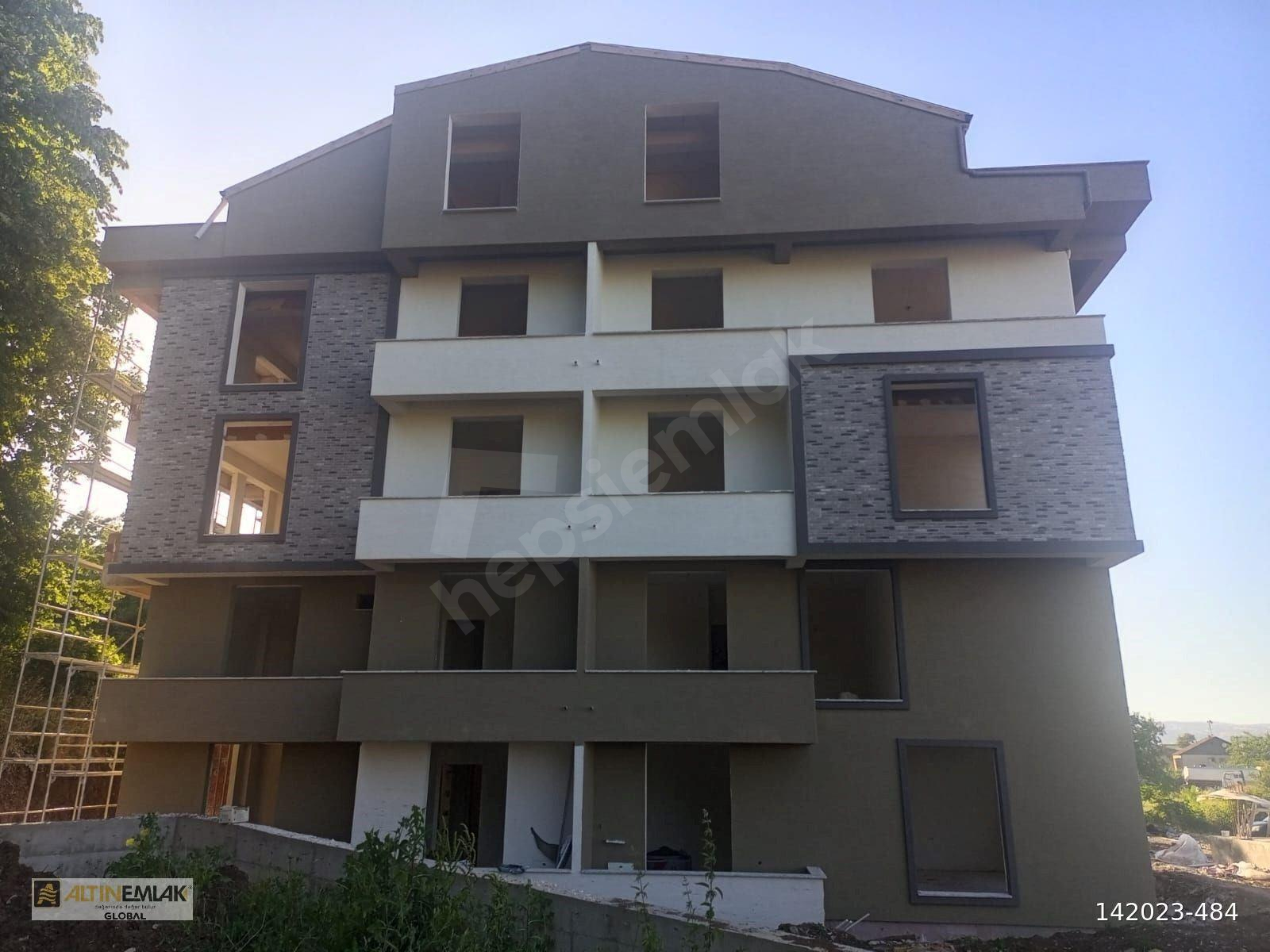 ALTIN EMLAK' tan BAŞİSKELE DE 2+1 ARA KAT DAİRE