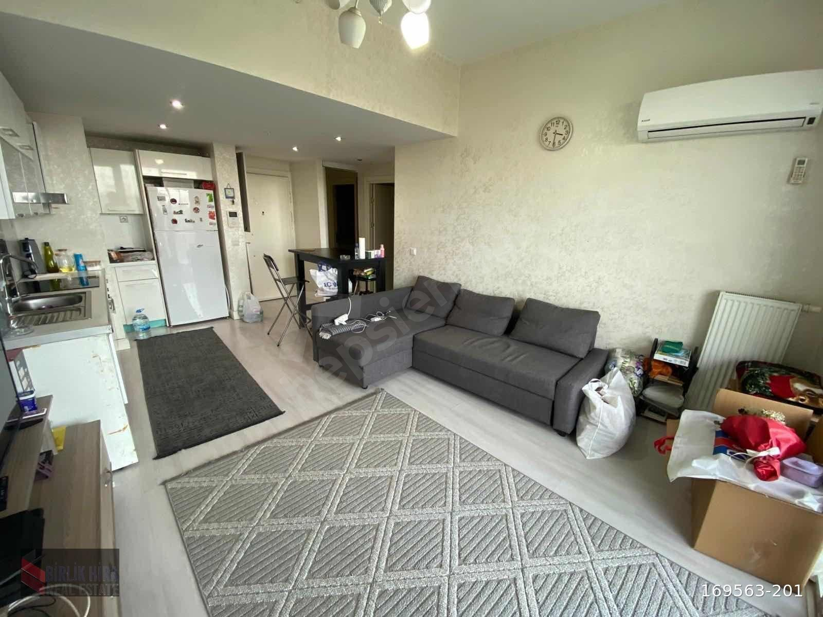 BATIŞEHİR HİRA'DAN SATILIK 1+1 EŞYALARI DAHİL GENİŞ TEMİZ DAİRE