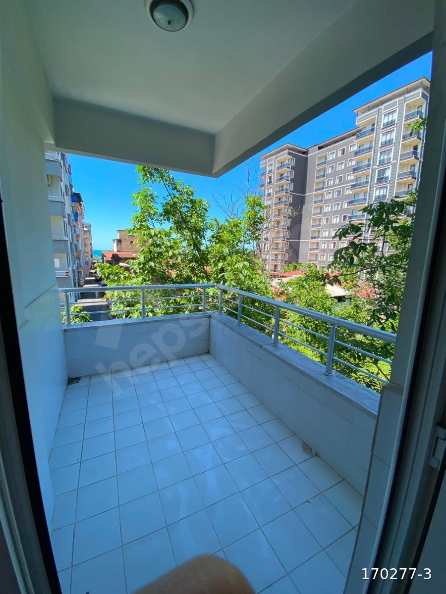 RİZE MERKEZ BAKIR EMLAKTAN BAĞDATLI MAHALLESİNDE KİRALIK 3+1 TEMİZ DAİRE