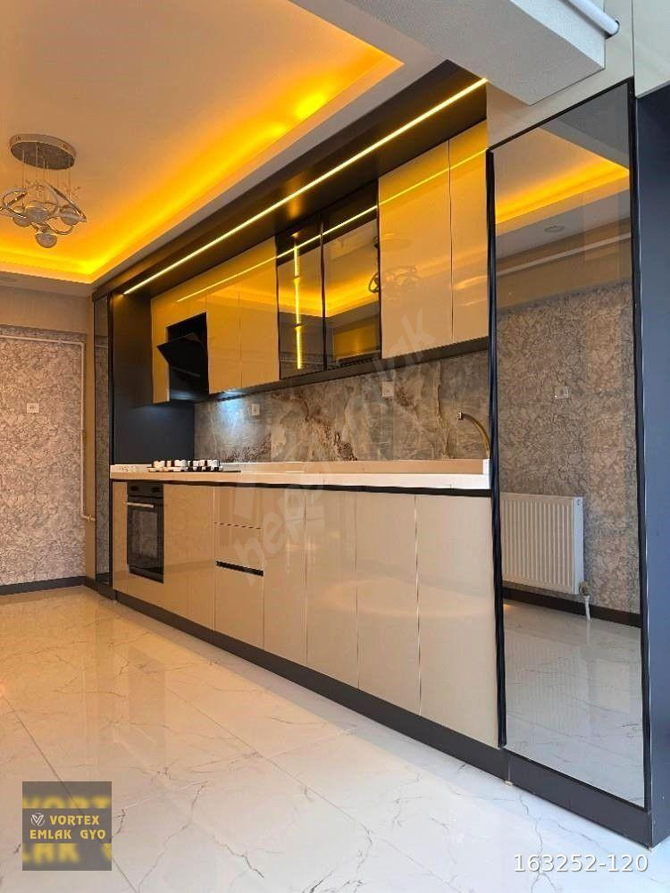 SİNCAN PLEVNE MAH'DE 3+1 ARA KATTA GENİŞ M2 ULTRA LÜX YAPILI