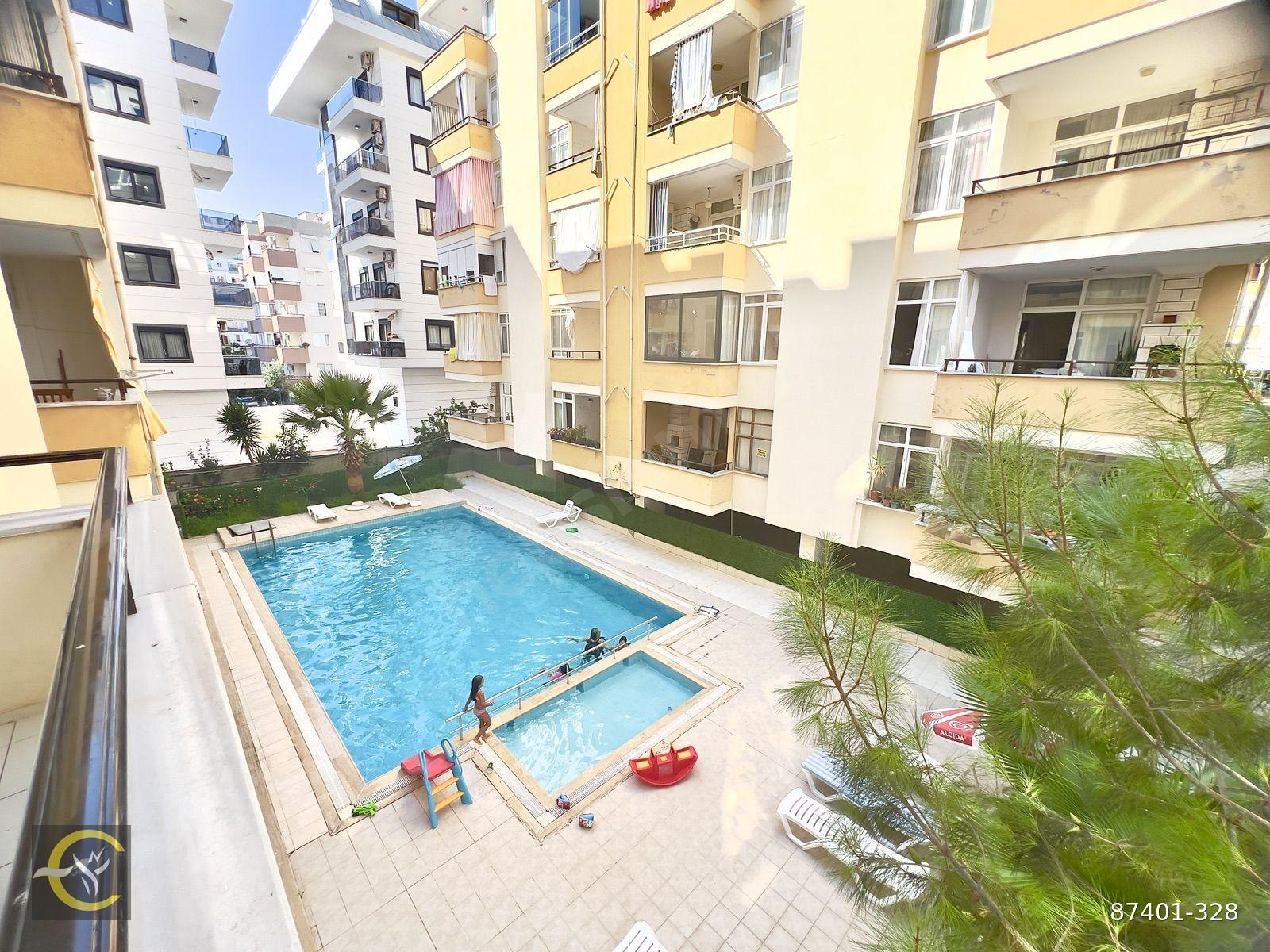 Alanya Mahmutlar 2+1 Ayrı Mutfaklı Havuz Asansörlü Daire