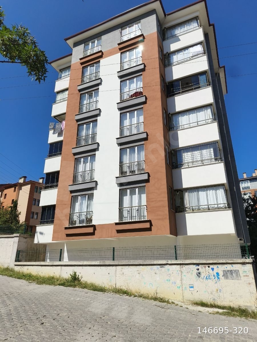 MERKEZİ KONUMDA SATILIK 2+1 DAİRE