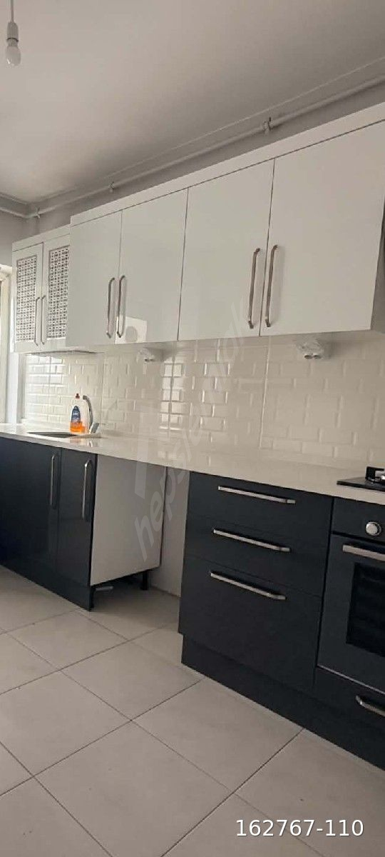 ÜNİVERSİTE CADDESİ ARAKAT KİLERLİ 130 M2 KİRALIK 3+1 DAİRE
