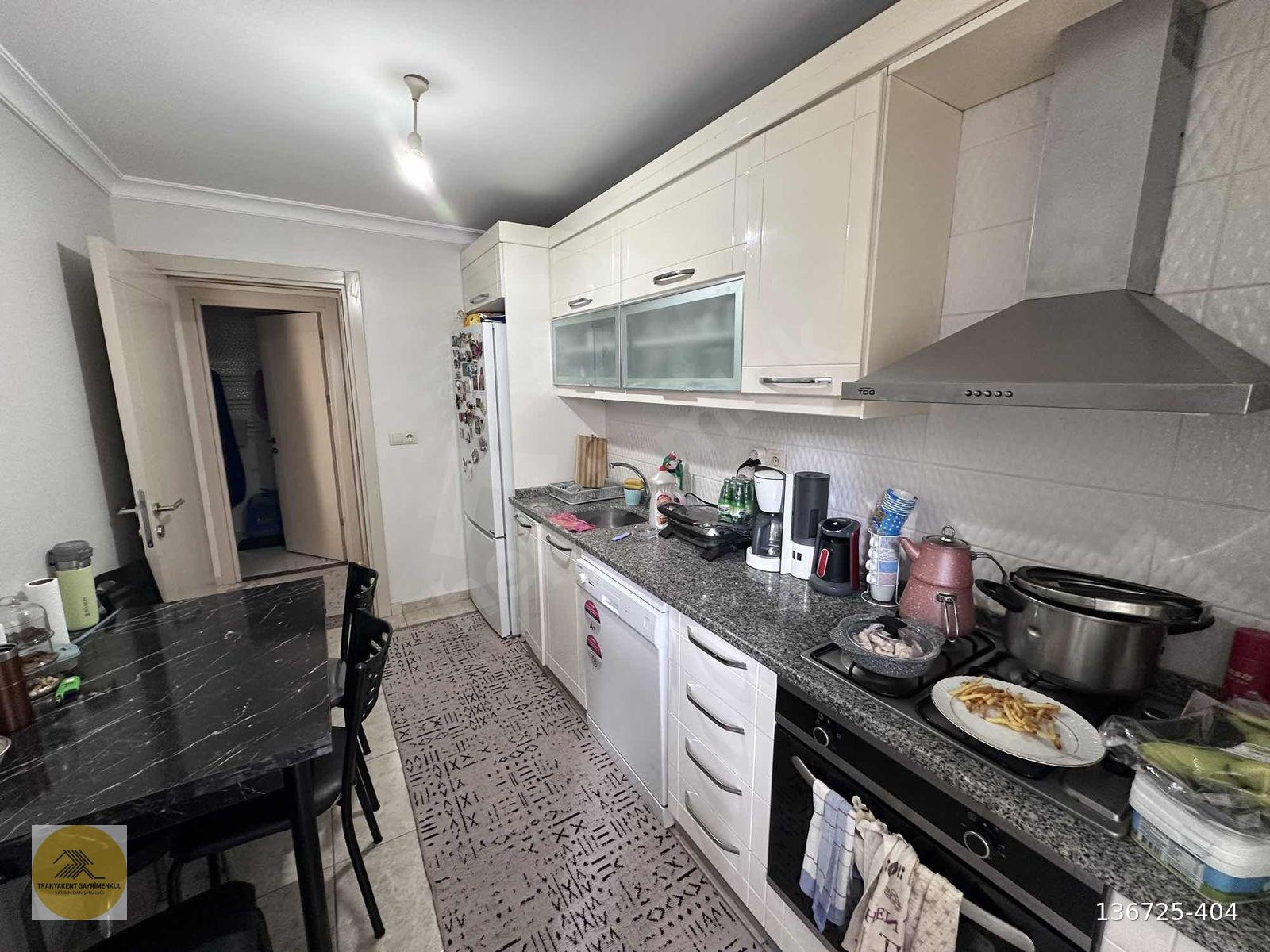 Tekirdağ/Merkez Muratlı Caddesi Yakınında Satılık 2+1 Daire