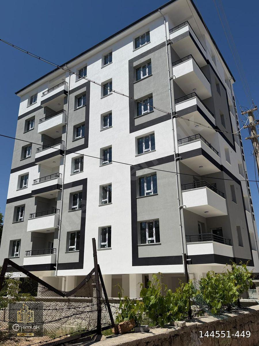 İLHANLI MAHALLESİ, 6 KATLI BİNANIN 2. KATI 3+1 ODA SIFIR DAİRE