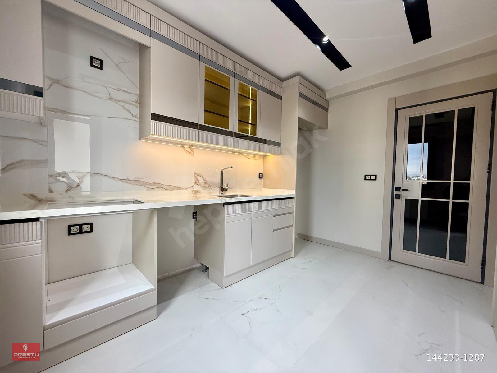 ERGUVAN CAD. DÜŞÜK KATLI ULTRA LÜKS 2+1 K.MUTFAK SATILIK DAİRE