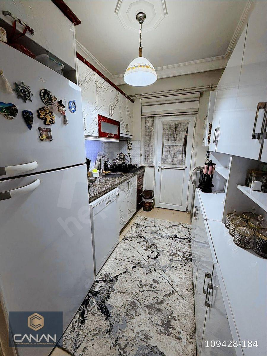 AVCILAR METROBÜS YAKIN 2+1 70 M2 MÜSTAKİL BAHÇELİ KATI