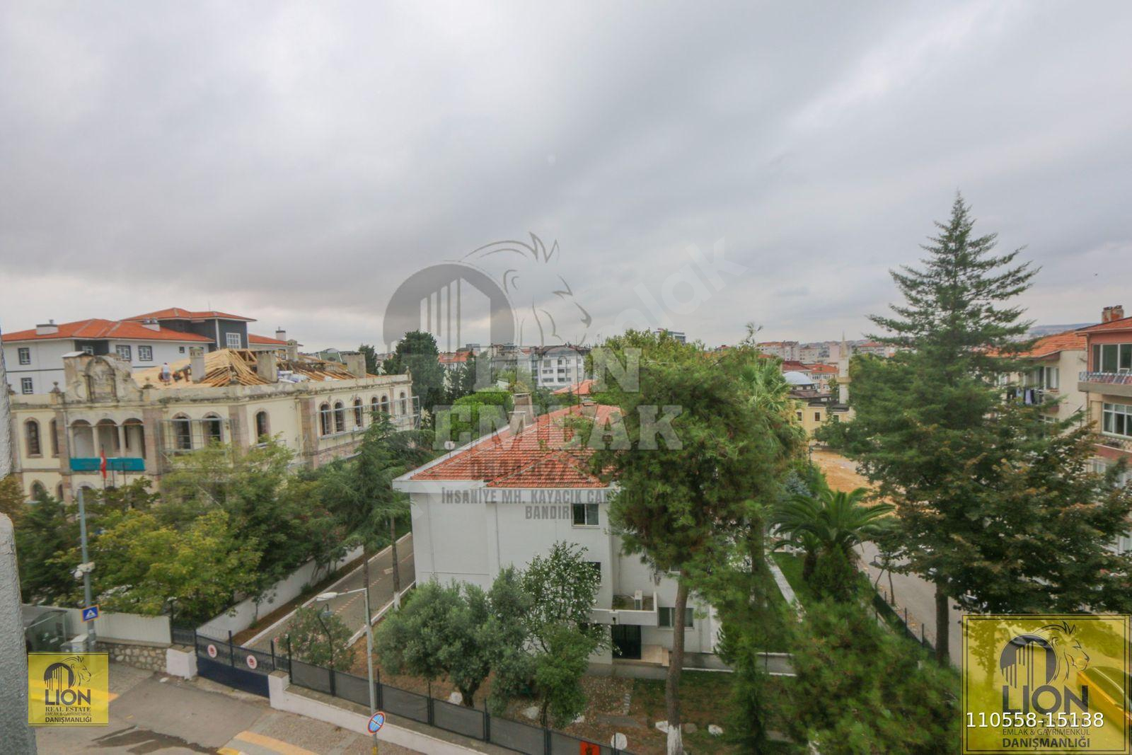 LION EMLAK'TAN İHSANİYE'DE, İŞLEK CADDE ÜZERİ ARAKAT ASANSÖRLÜ SATILIK 3+1 DAİRE