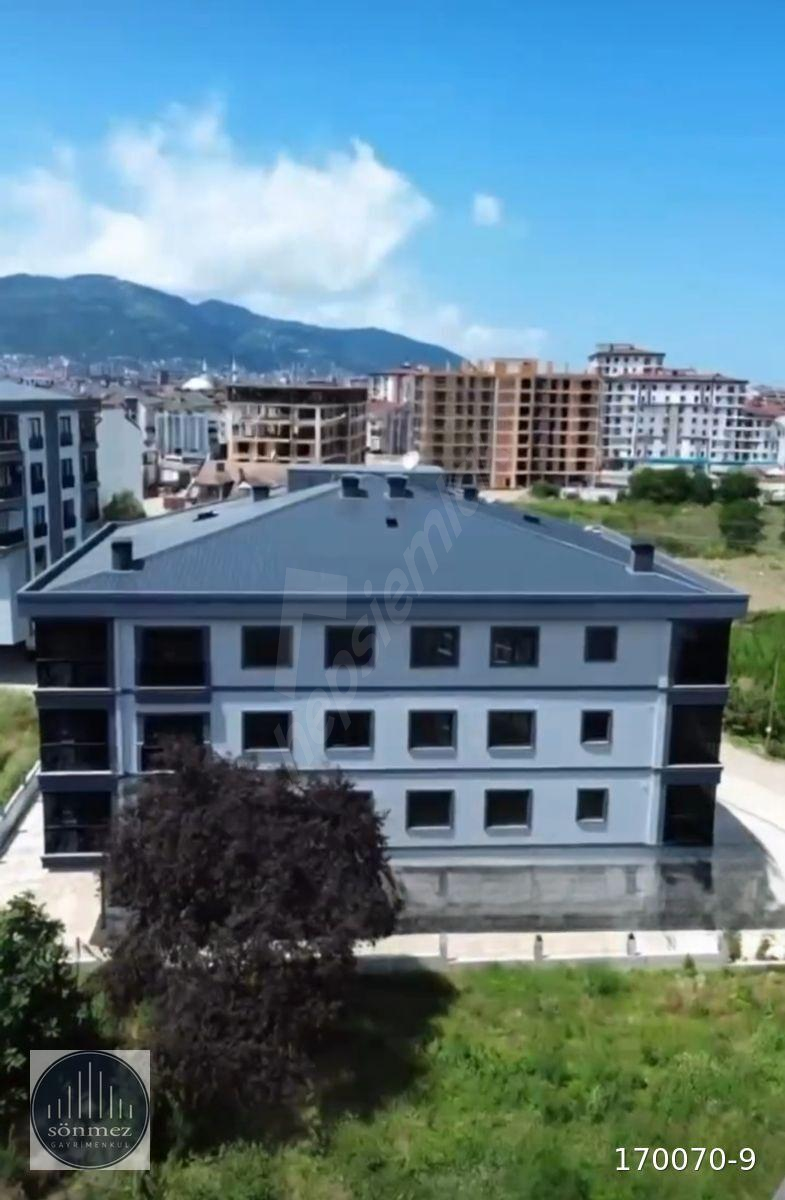 SÖNMEZ'DEN KARŞIYAKA'DA 4 KATLI YENİ BİNADA SATILIK 100 M2 2+1