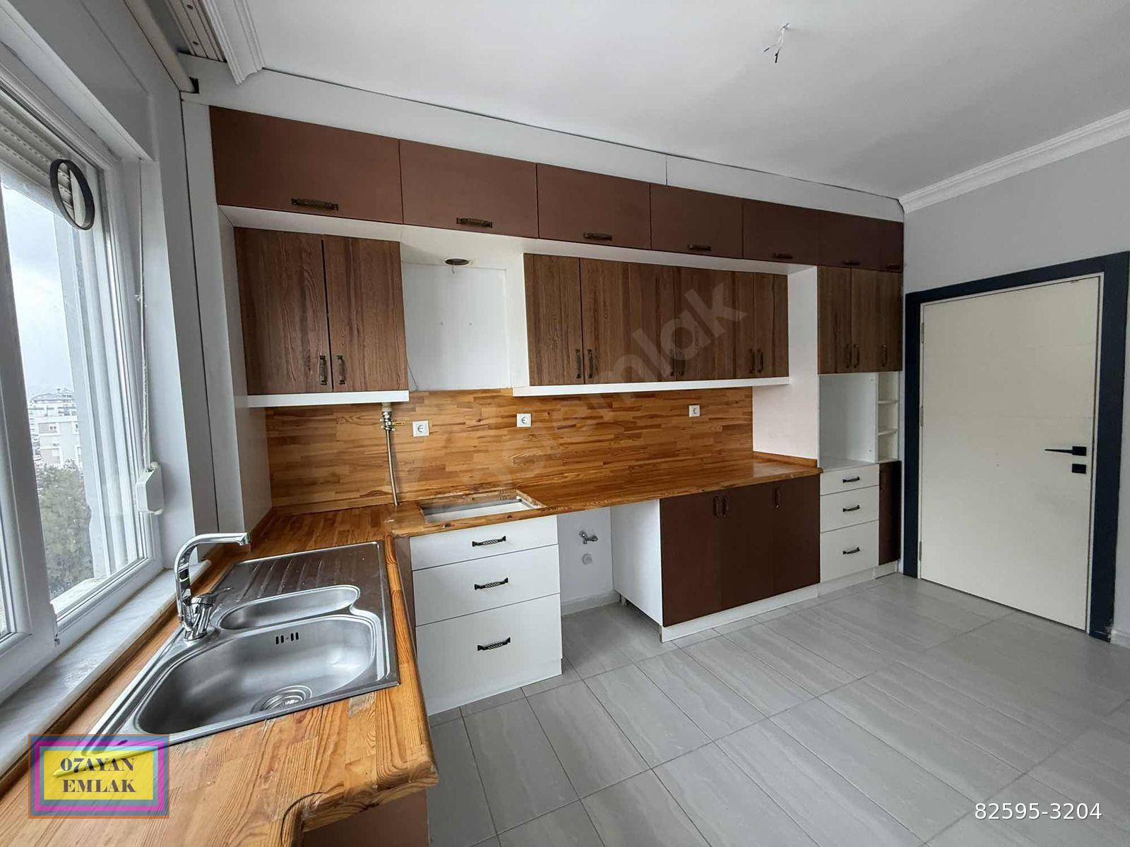 ÜNSALDA SİTEDE ASANSÖRLÜ DOĞALGAZLI CAM BALKONLU 4+2 DUBLEX
