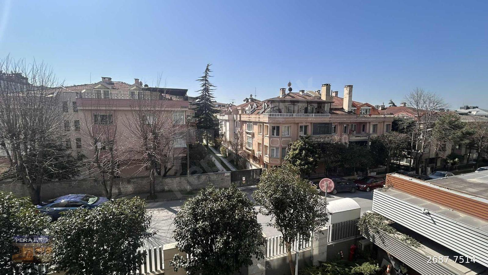 PERA EMLAK'TAN FLORYA EKŞİNAR KONAKLARINDA 4+1 KİRALIK ARA KAT