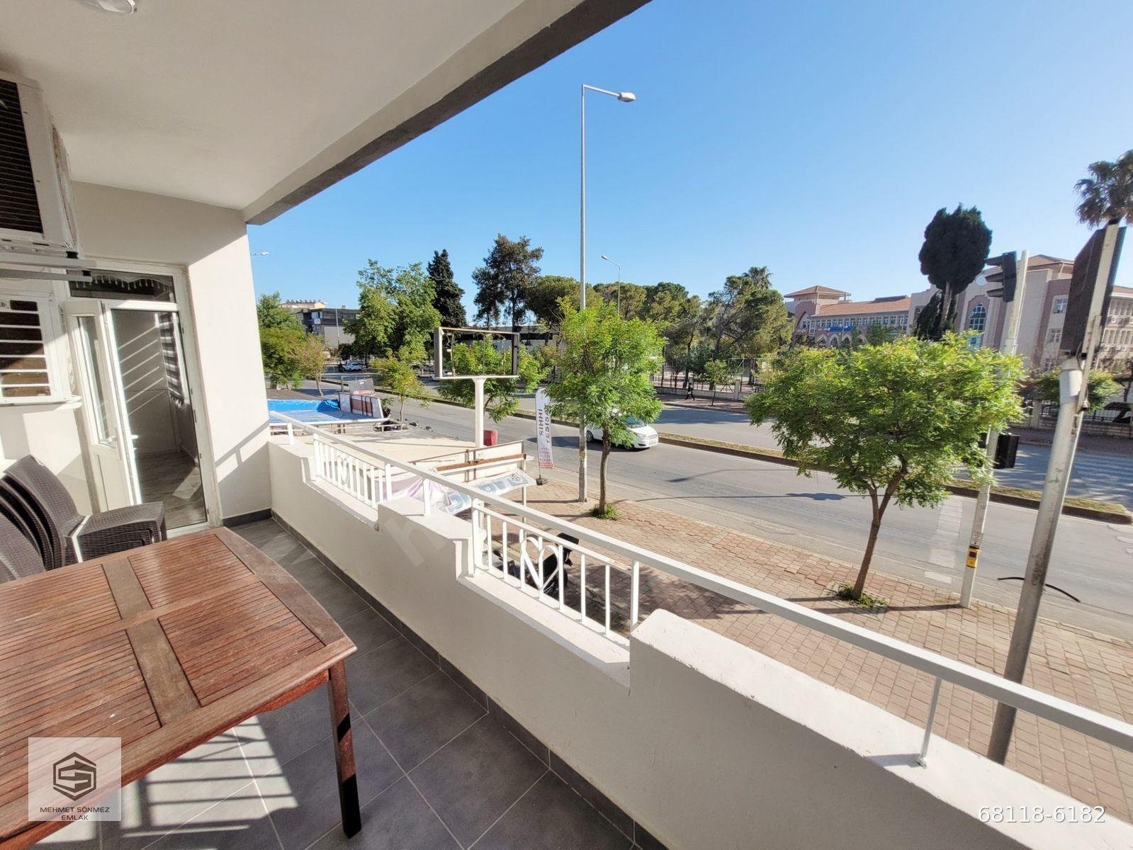Güzeloba'da Merkezi Konumda 4+1 Lüx Mobilyalı Daire