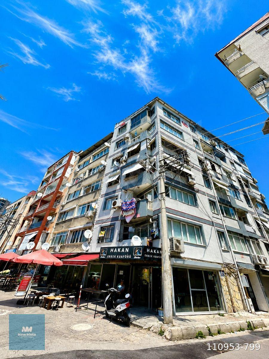 Bayraklı Belediye Yakınında Deniz Manzaralı Kiralık 3+1 Daire