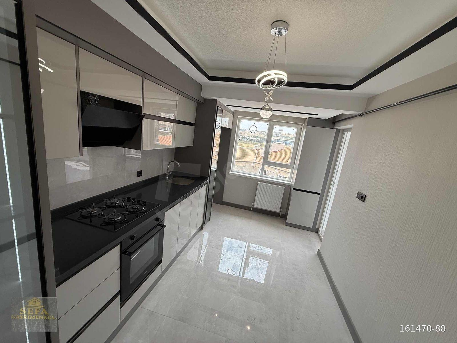SEFA'DAN 3+1 GENİŞ KAPALI BALKONLU EBEVEYN BANYOLU SATILIK DAİRE