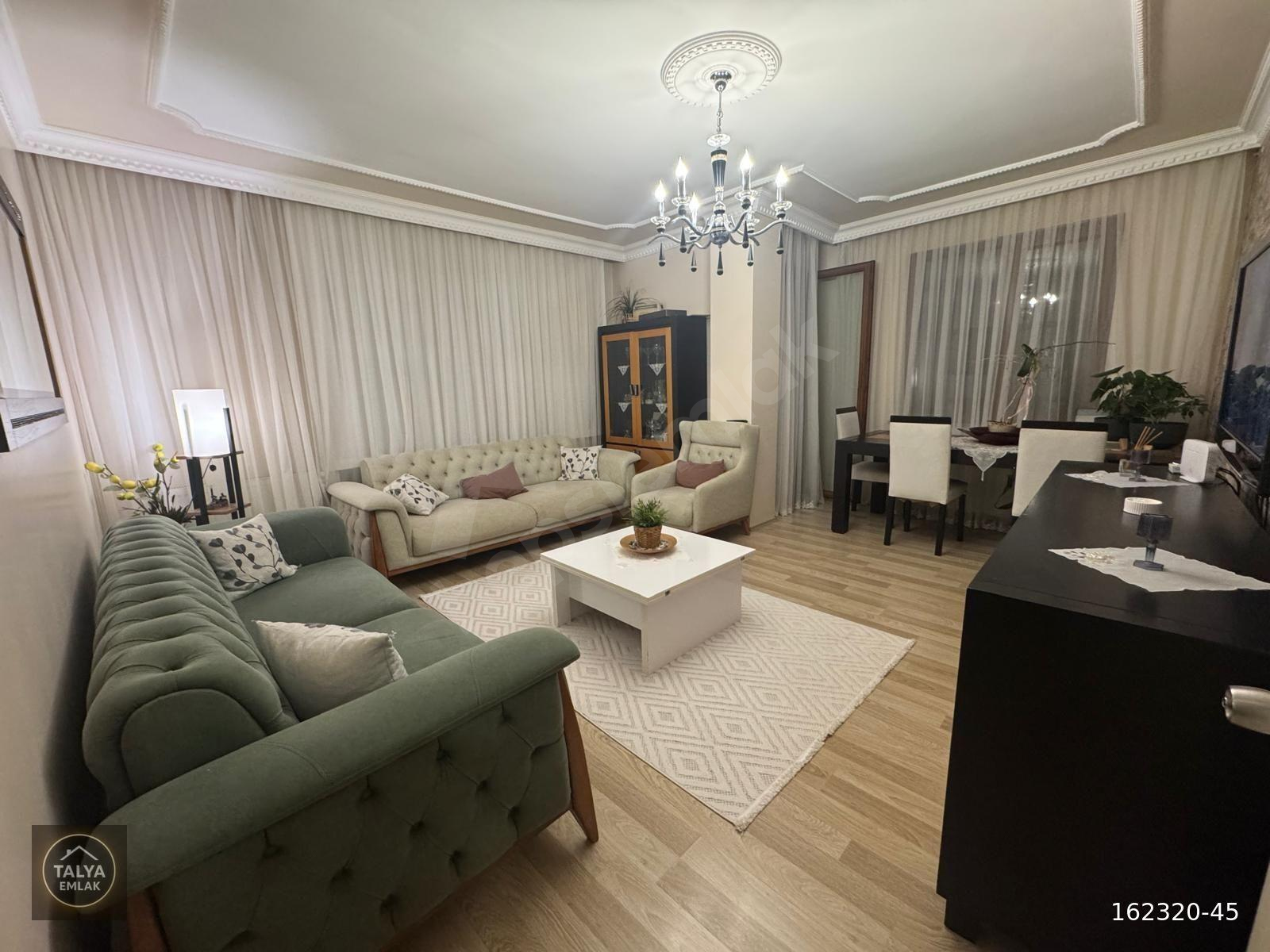 DENİZKÖŞKLER'DE METROBÜS DİBİ 2 ODA 1 SALON SATILIK DAİRE