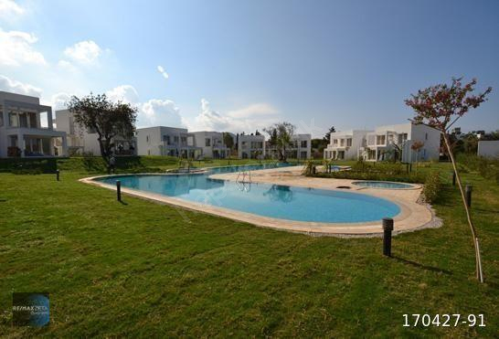 BODRUM GÜMÜŞLÜK TE SATILIK BAHÇE KATI DAİRE 2+1