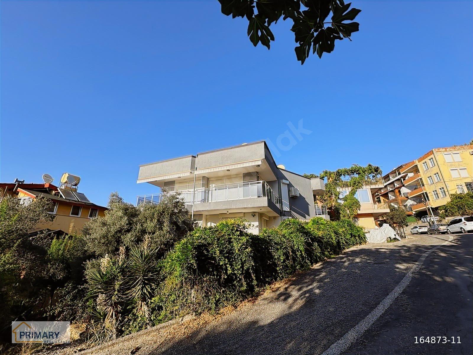 KALE'DE MUHTEŞEM MANZARALI MÜSTAKİL BİNADA SATILIK 2+1 DAİRE