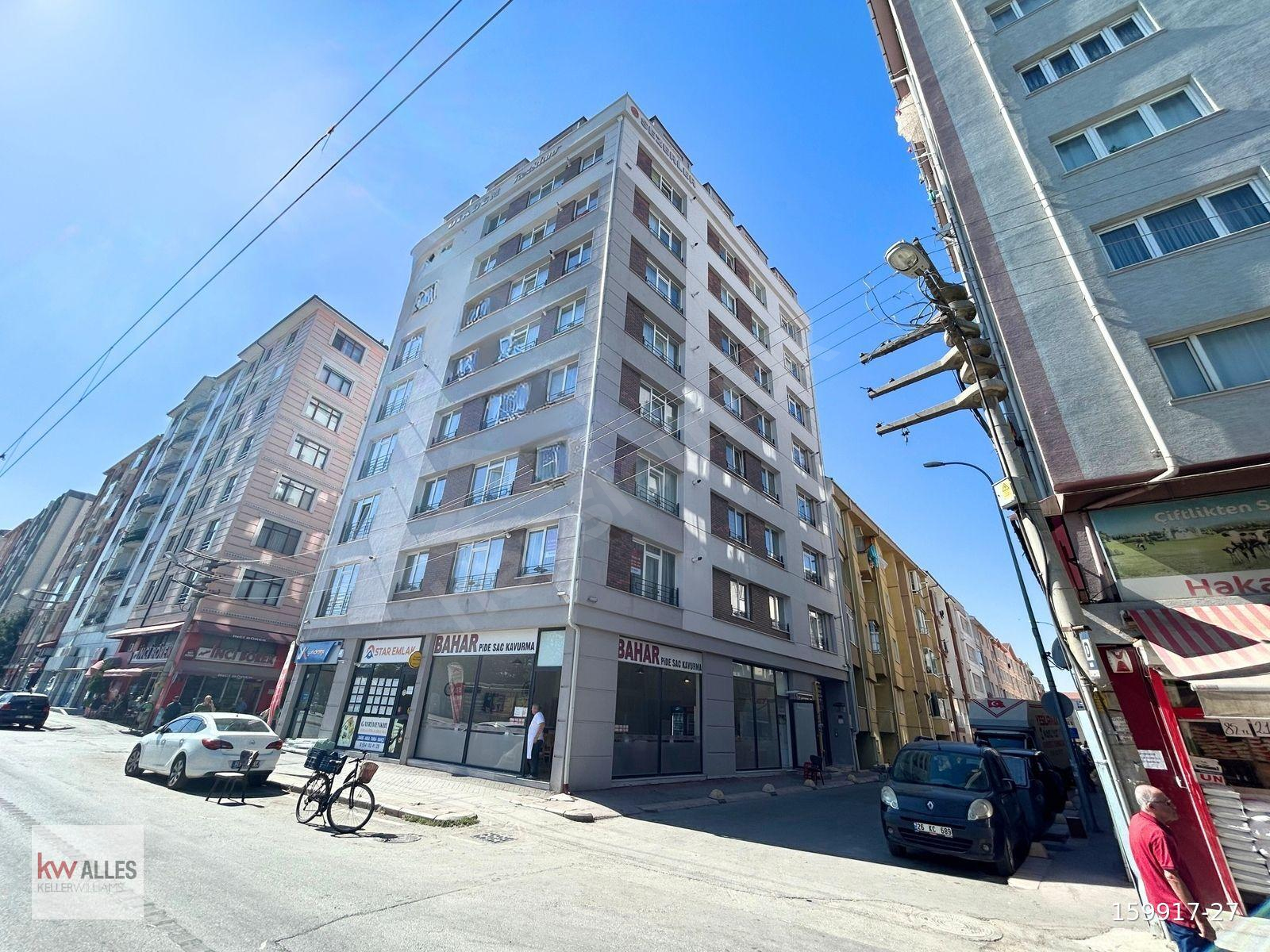 ALLES'TEN ÖMERAĞA MAHALLESİNDE SATILIK EŞYALI 1+1 DAİRE