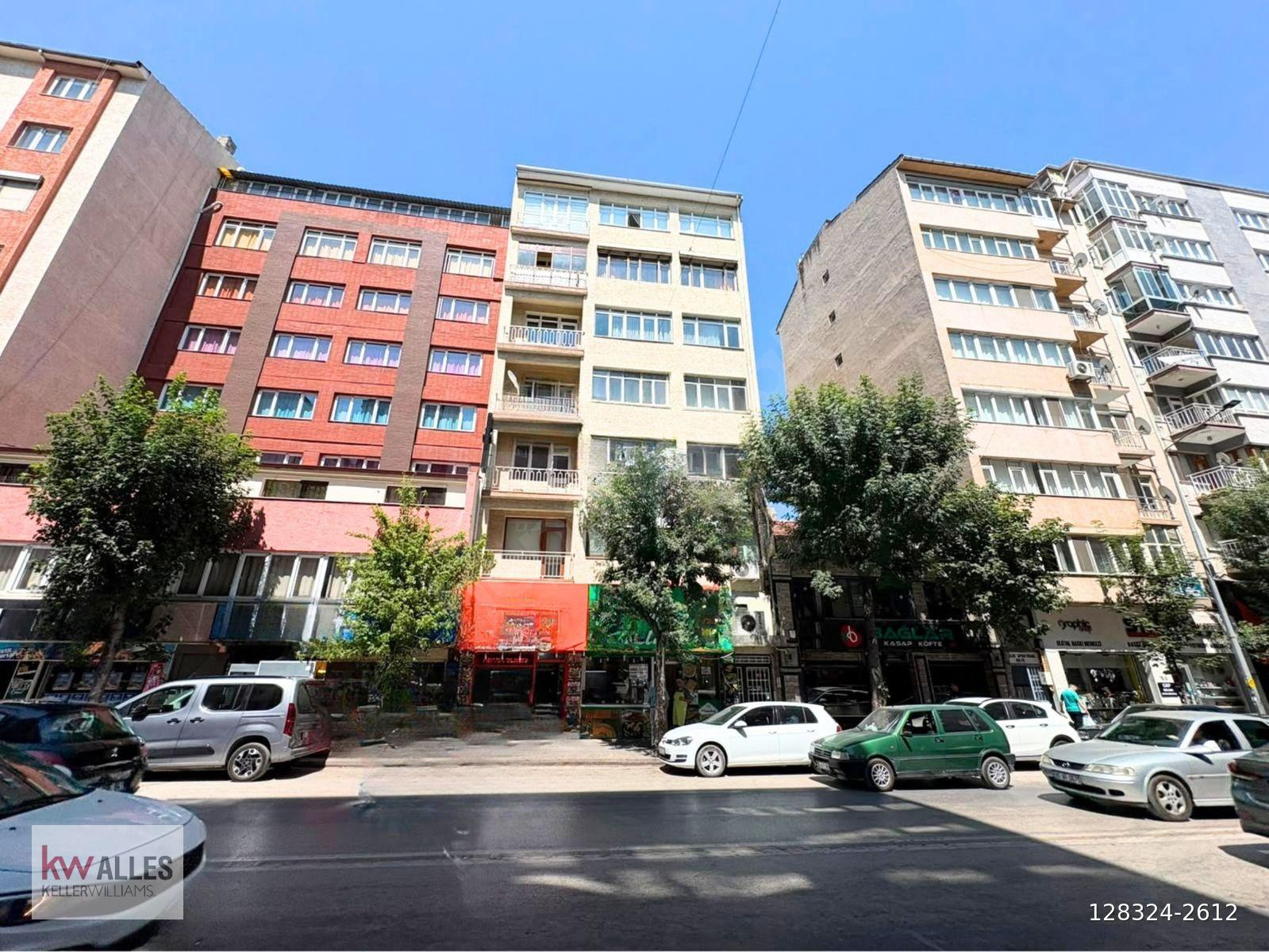KW ALLES'TEN CENGİZ TOPEL CADDESİ ÜZERINDE 3+1 KİRALIK DAİRE