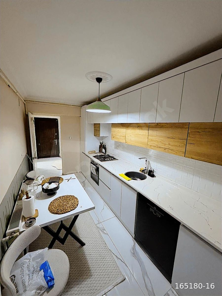 Şehitler mah 5+1 220 m2 çift girişli acil satılık dubleks