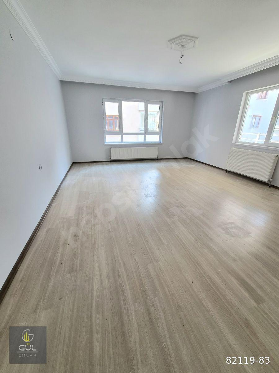 GÜL EMLAKTAN STADYUMA YAKIN 3.KATTA ASANSÖRLÜ 130M2 KÖK TAPULU