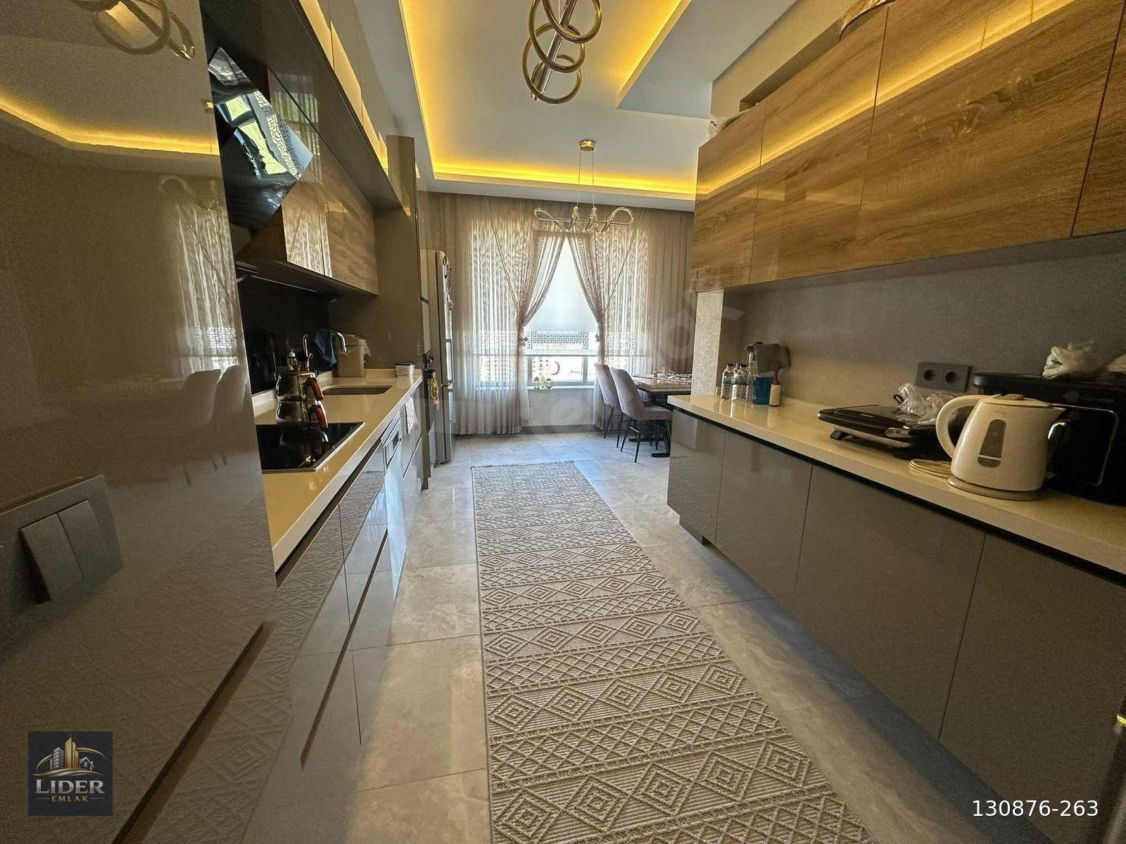 ÜÇGEN YAŞAM KONUTLARINDA ULTRA LÜKS 4+1 DAİRE
