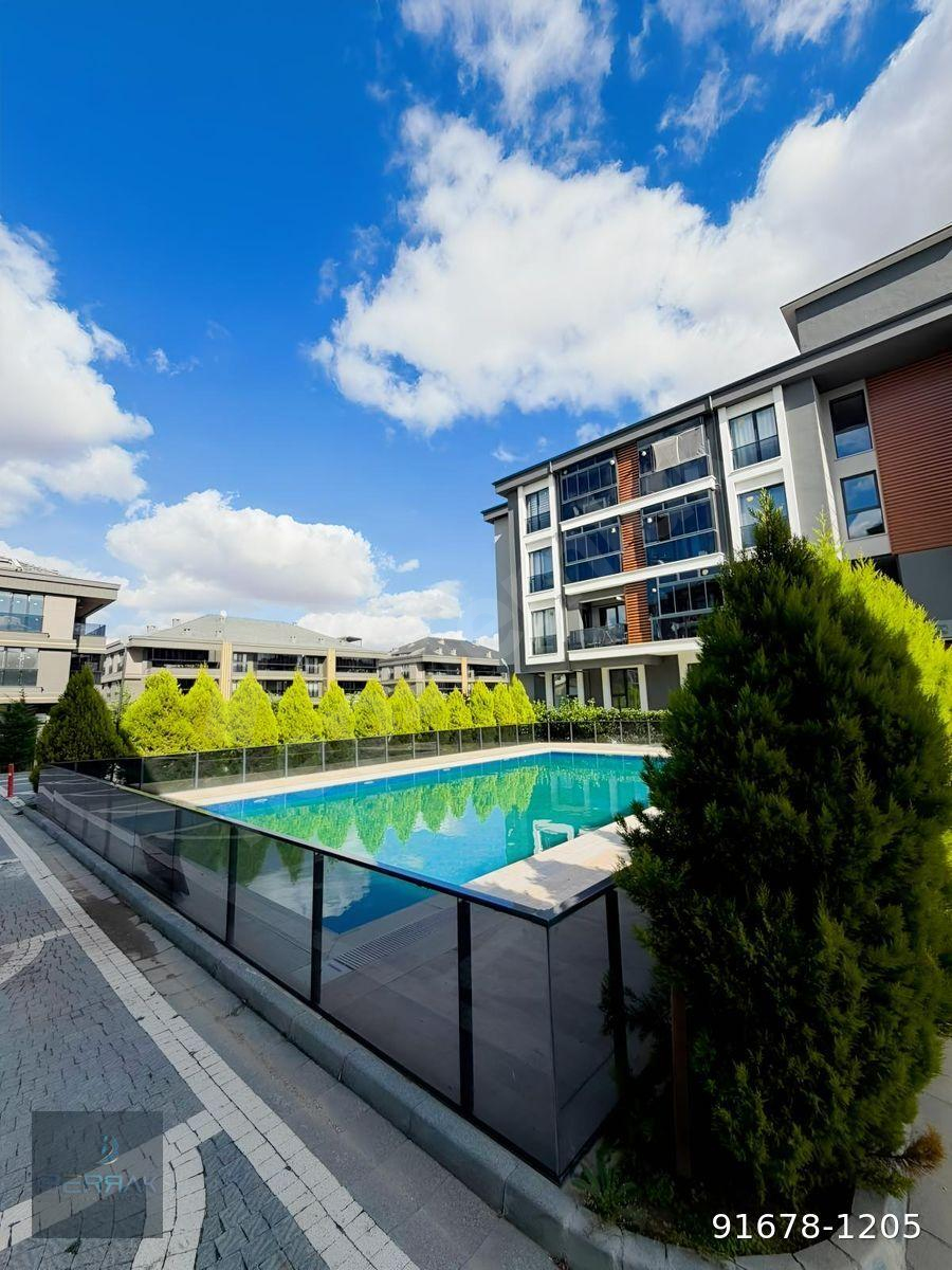 RUMELİ MAH. HAVUZLU SİTE İÇİNDE 1+1 55M2 SATILIK ARA KAT DAİRE