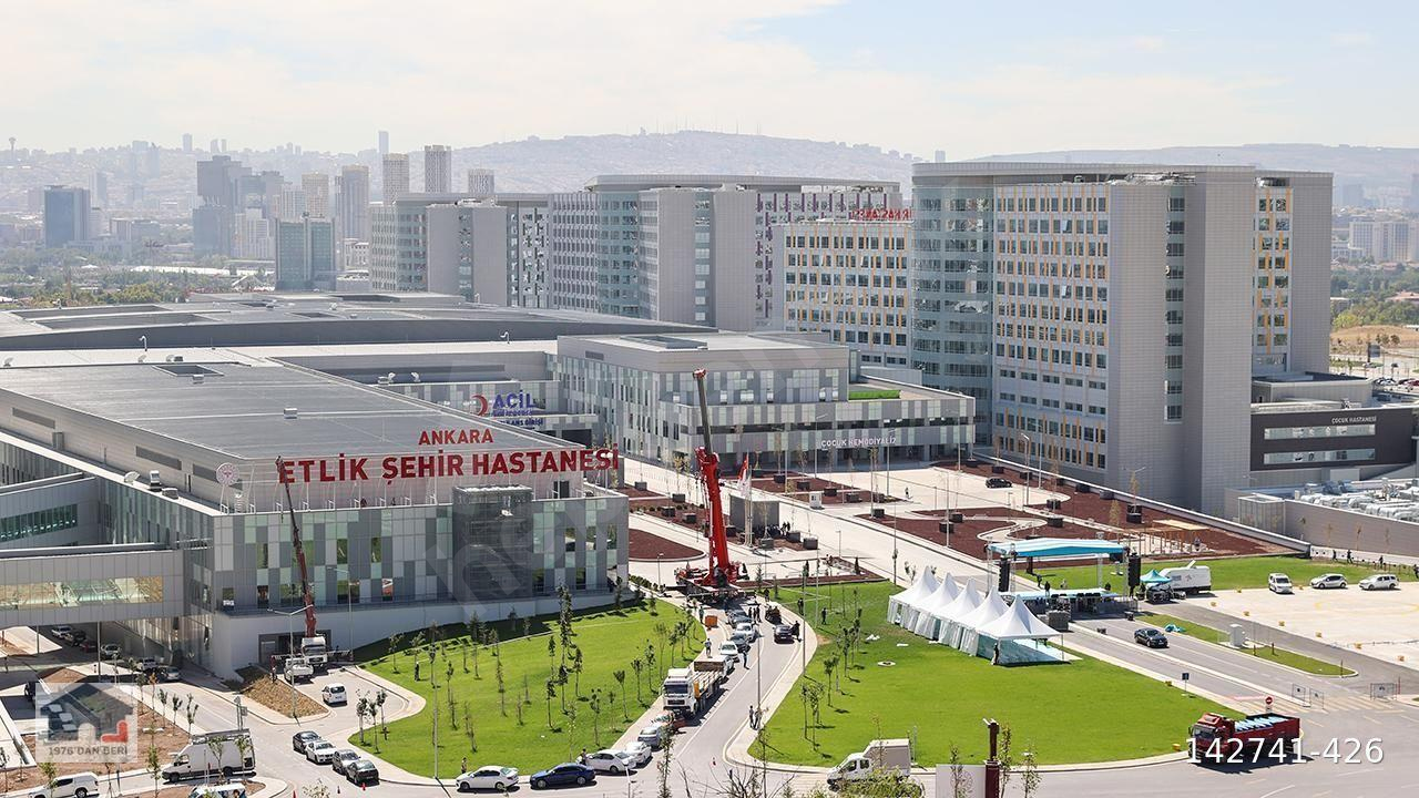 SEVAL CADDESİNE PARALEL ETLİK ŞEHİR HASTANESİ YAKINI 3+1 DAİRE