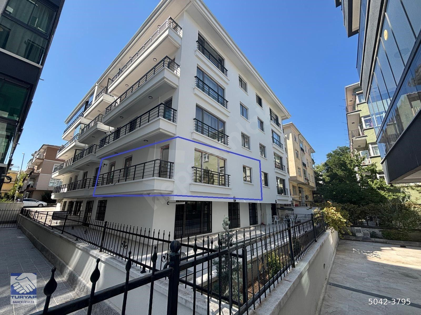 BAHÇELİDE YENİ BİNADA KAT KONUMUNDA BALKONLU GENİŞ KULLANIŞLI ASNSR K.GRJ 2+1
