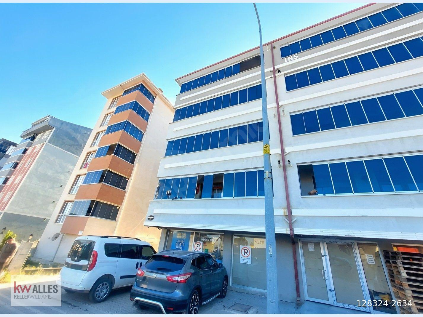 KW ALLES'TEN BOZÜYÜK 4 EYLÜL MAHELLESİ YAŞAR KEMAL CADDESİ 140m² 3+1