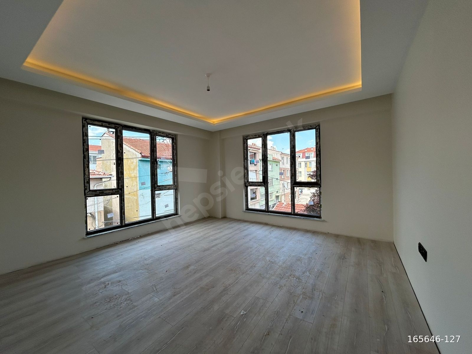 SÜTLÜCE EĞİTİMCİLER CAD YAKINI ÖZEL GARAJLI SATILIK 2+1